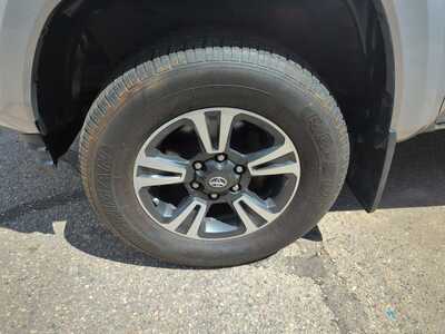 2016 Toyota Tacoma, $24900. Photo 12