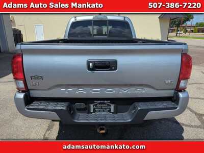 2016 Toyota Tacoma, $24900. Photo 1