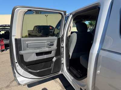 2019 RAM 1500 Crew Cab, $21900. Photo 8