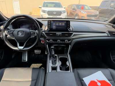 2019 Honda Accord, $17900. Photo 10