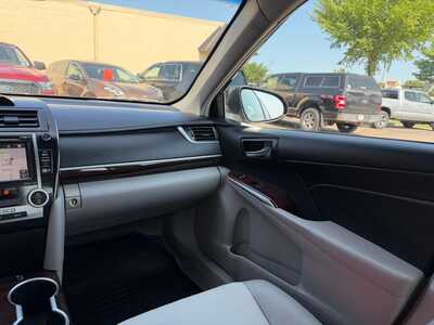 2014 Toyota Camry, $14900. Photo 10