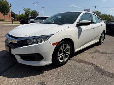 2017 Honda Civic, $13900. Photo 4