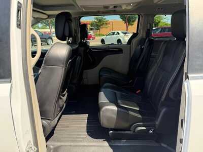 2015 Chrysler Town & Country, $8900. Photo 11