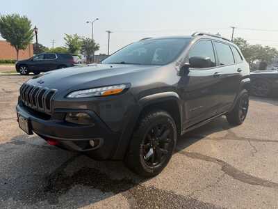 2017 Jeep Cherokee, $13900. Photo 4