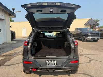 2017 Jeep Cherokee, $13900. Photo 8