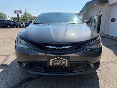 2016 Chrysler 200, $11700. Photo 3
