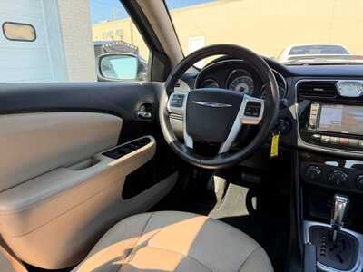 2012 Chrysler 200, $7900. Photo 12