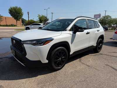 2022 Toyota Corolla Cross, $24700. Photo 4