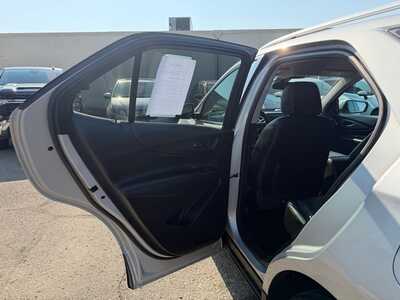 2022 Chevrolet Equinox, $22900. Photo 10