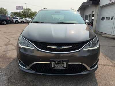 2018 Chrysler Pacifica, $14900. Photo 3
