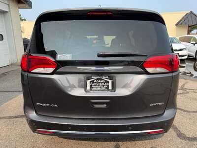 2018 Chrysler Pacifica, $14900. Photo 6