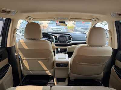 2018 Toyota Highlander, $19900. Photo 10