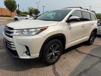 2018 Toyota Highlander, $19900. Photo 4
