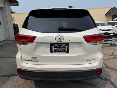 2018 Toyota Highlander, $19900. Photo 6