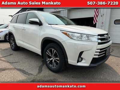 2018 Toyota Highlander, $19900. Photo 1