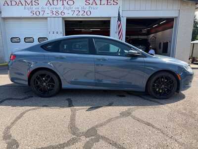 2015 Chrysler 200, $9700. Photo 2