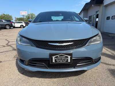 2015 Chrysler 200, $9700. Photo 3