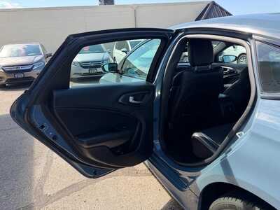 2015 Chrysler 200, $9700. Photo 7