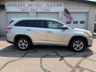 2015 Toyota Highlander, $16900. Photo 2