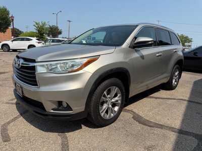2015 Toyota Highlander, $16900. Photo 4