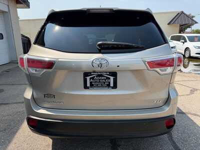 2015 Toyota Highlander, $16900. Photo 6