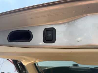 2015 Toyota Highlander, $16900. Photo 8