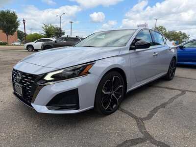 2023 Nissan Altima, $21900. Photo 4