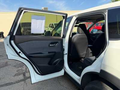 2023 Nissan Rogue, $24500. Photo 10