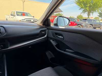 2023 Nissan Rogue, $24500. Photo 12