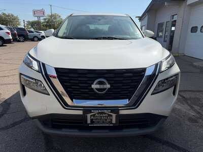 2023 Nissan Rogue, $24500. Photo 3