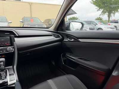 2016 Honda Civic, $14900. Photo 11