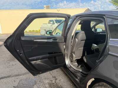 2016 Ford Fusion, $7900. Photo 7
