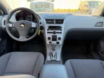2009 Chevrolet Malibu, $6900. Photo 10