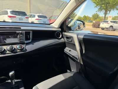 2015 Toyota RAV4, $14900. Photo 11