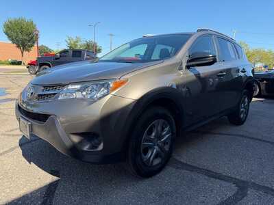 2015 Toyota RAV4, $14900. Photo 4