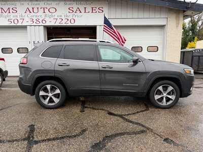 2019 Jeep Cherokee, $16700. Photo 2