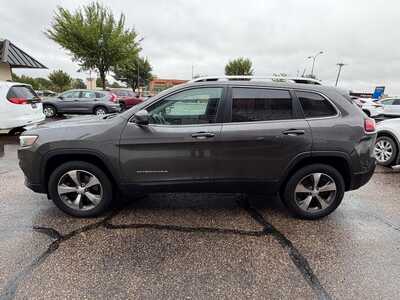 2019 Jeep Cherokee, $16700. Photo 5