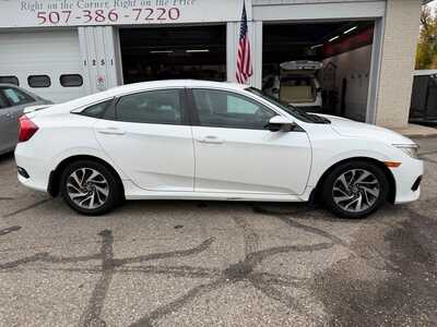 2016 Honda Civic, $13500. Photo 2