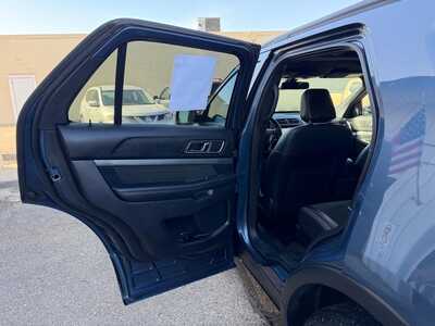 2019 Ford Explorer, $14900. Photo 9