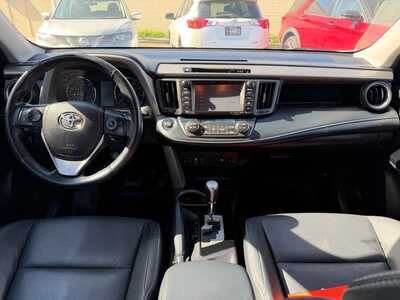 2018 Toyota RAV4, $18900. Photo 12
