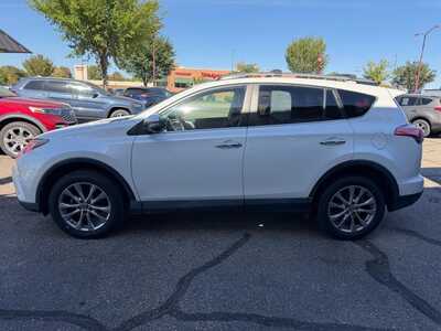 2018 Toyota RAV4, $18900. Photo 5