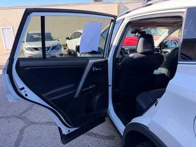 2018 Toyota RAV4, $18900. Photo 9