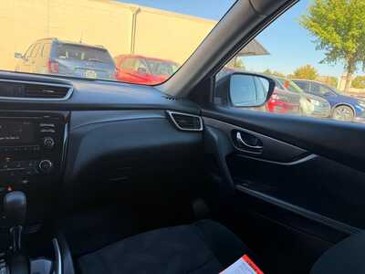 2015 Nissan Rogue, $8700. Photo 10