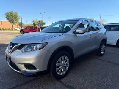2015 Nissan Rogue, $8700. Photo 4