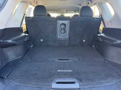 2015 Nissan Rogue, $8700. Photo 7