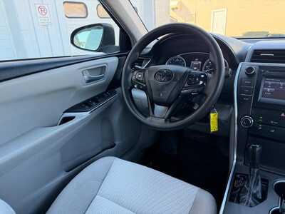 2017 Toyota Camry, $12800. Photo 10