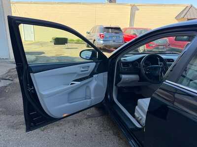 2017 Toyota Camry, $12800. Photo 11