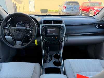 2017 Toyota Camry, $12800. Photo 9