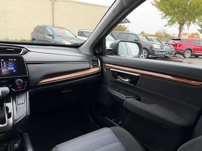 2018 Honda CR-V, $17500. Photo 10