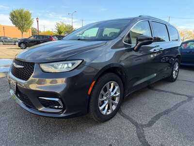 2021 Chrysler Pacifica, $16900. Photo 4